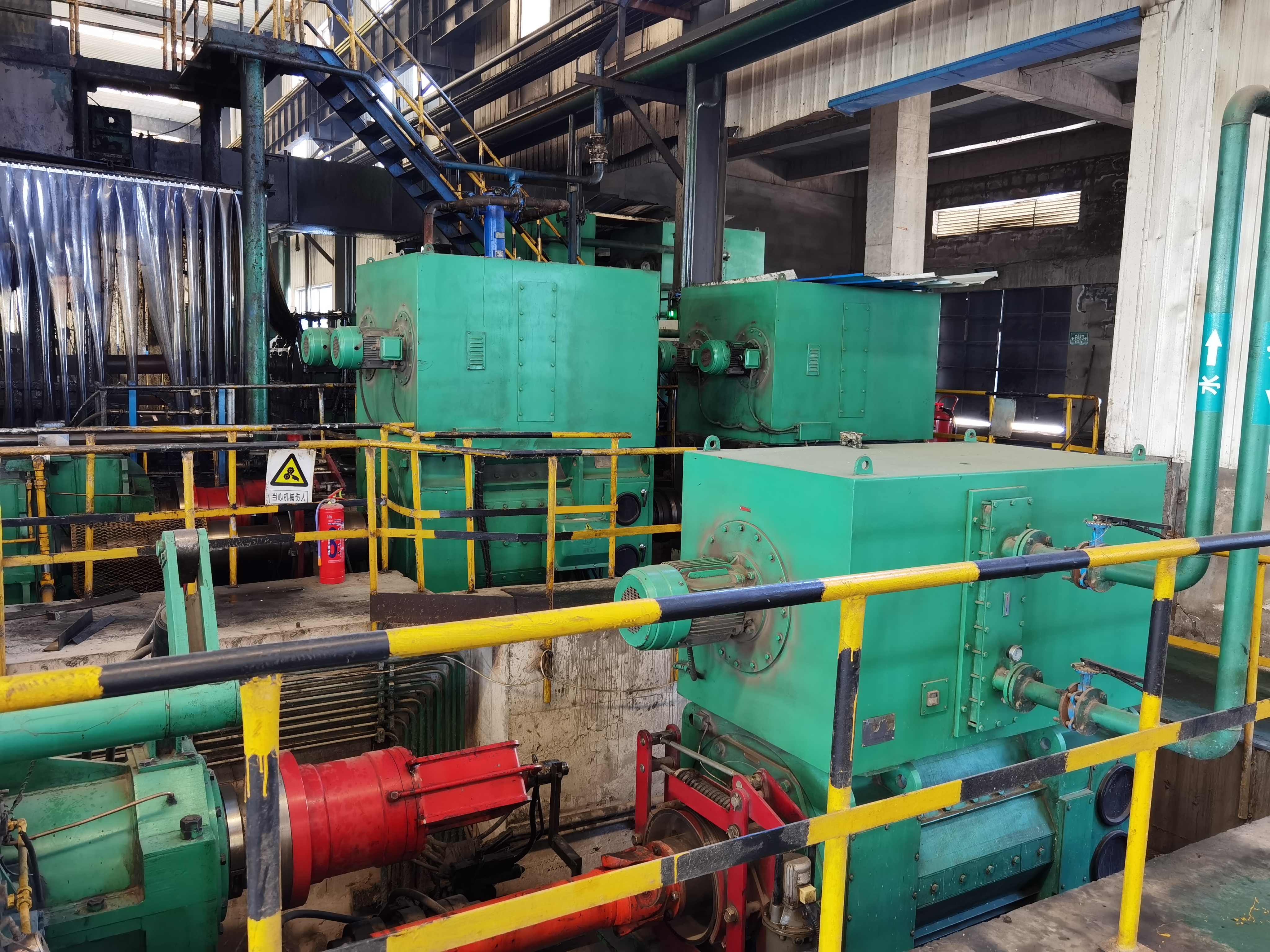 Motores CC para tiras de a&ccedil;o 1380 